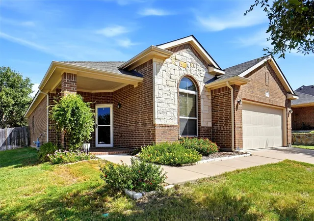 Single family home for sale at 1221 Glenwood Dr, Azle, TX 76020 | MLS# 21389820