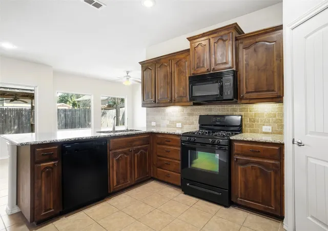 Photo 3 of Single family home for sale at 1221 Glenwood Dr, Azle, TX 76020 | MLS# 21389820 | Listing updated on 2026-10-09