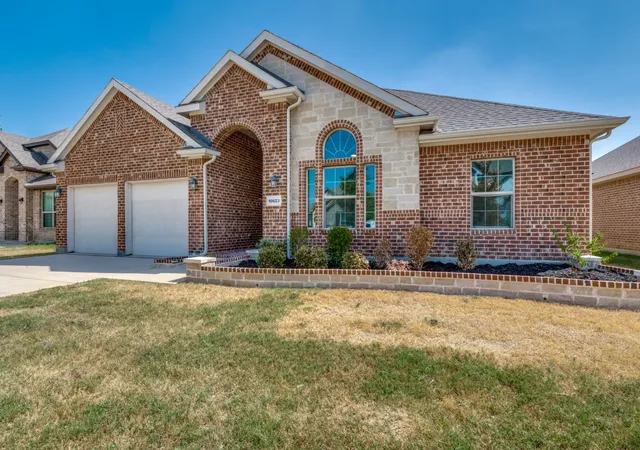 Photo 3 of Single family home for sale at 10623 Cherry Tree Way, Midlothian, TX 76065 | MLS# 21389752 | Listing updated on 2026-10-08