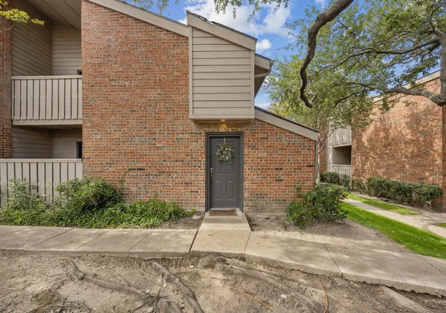 Photo 1 of Sale Pending at 9600 Royal Ln #201, Dallas, TX 75243 | MLS# 21389867 | Listing updated on 2026-09-17