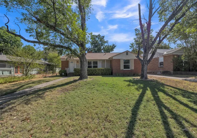 Photo 1 of Single family home for sale at 2309 Maryel Dr, Fort Worth, TX 76112 | MLS# 21386936 | Listing updated on 2026-10-30