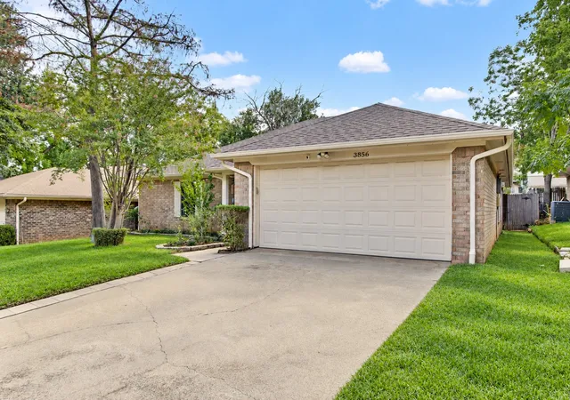 Single family home for sale at 3856 Double Oak Ln, Irving, TX 75061 | MLS# 21387913
