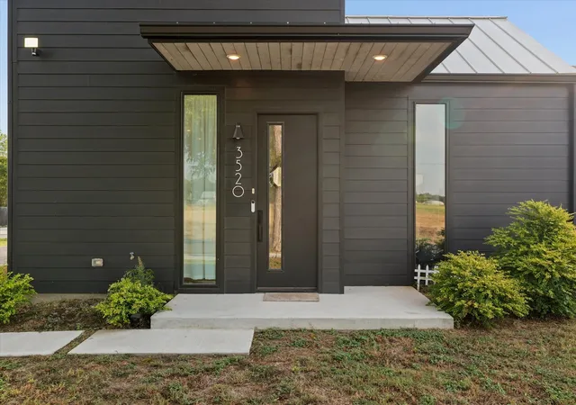 Photo 3 of Single family home for sale at 3520 South 4th St, Waco, TX 76706 | MLS# 21389909 | Listing updated on 2026-10-08