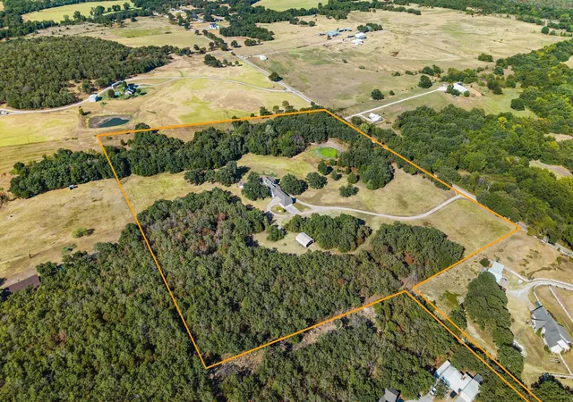 Photo 1 of Single family home for sale at 872 County Rd 1670, Alvord, TX 76225 | MLS# 21388379 | Listing updated on 2026-09-18