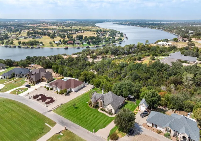 Photo 4 of Single family home for sale at 1616 Crow Crk Dr, Granbury, TX 76049 | MLS# 21386949 | Listing updated on 2026-10-08