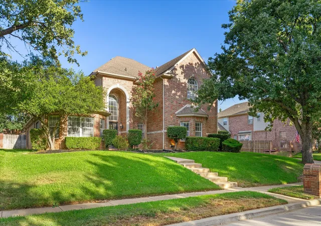 Photo 3 of Single family home for sale at 8212 Hallmark Dr, North Richland Hills, TX 76182 | MLS# 21387414 | Listing updated on 2026-10-07