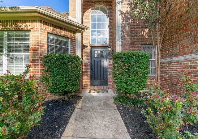 Photo 4 of Single family home for sale at 8212 Hallmark Dr, North Richland Hills, TX 76182 | MLS# 21387414 | Listing updated on 2026-10-07