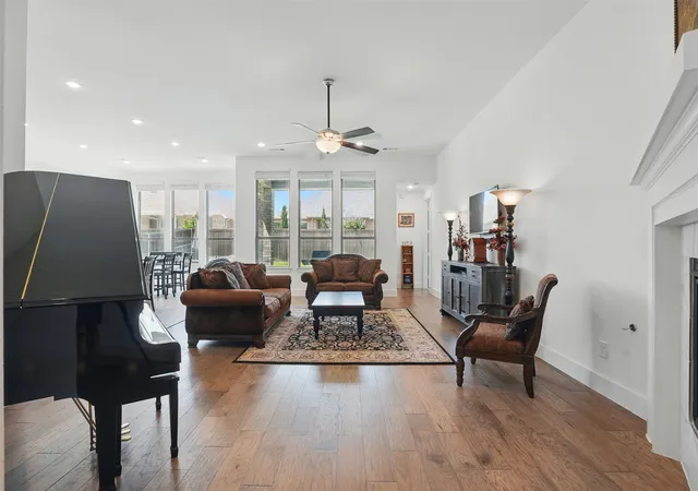 Photo 3 of Single family home for sale at 9409 Excursion Dr, Little Elm, TX 75068 | MLS# 21389959 | Listing updated on 2026-10-08