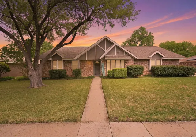 Photo 4 of Single family home for sale at 6521 Riviera Dr, North Richland Hills, TX 76180 | MLS# 21388811 | Listing updated on 2026-10-09