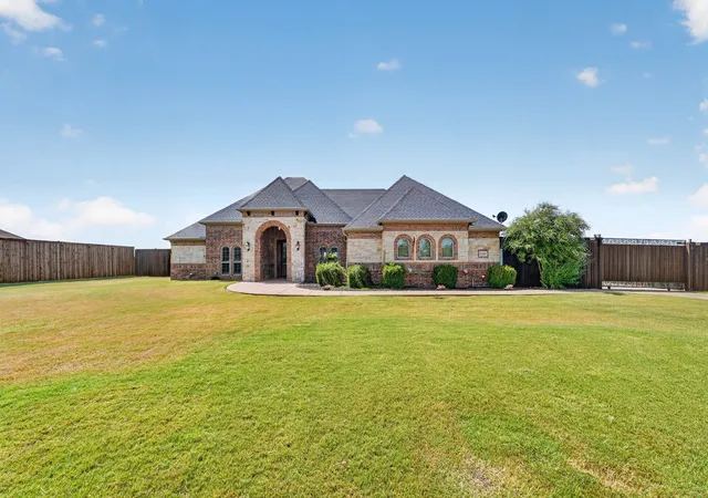 Photo 1 of Single family home for sale at 15110 Rutledge Ln, Forney, TX 75126 | MLS# 21389787 | Listing updated on 2026-09-26