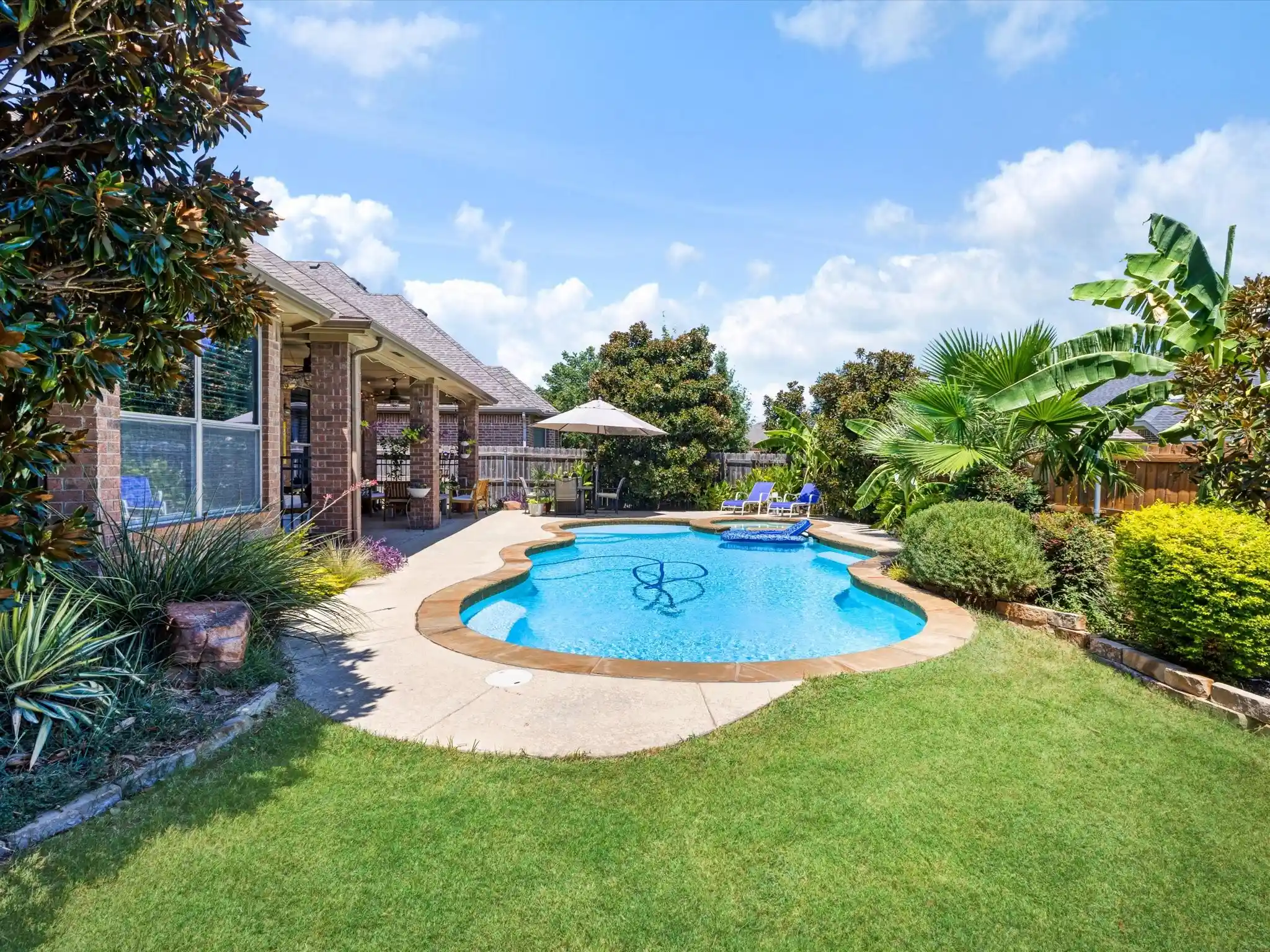 Photo 1 of Single family home for sale at 3524 Pedigree Trl, Fort Worth, TX 76244 | MLS# 21389999 | Listing updated on 2026-10-18