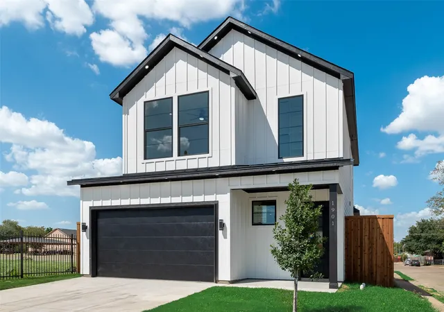 Photo 3 of Single family home for sale at 1901 Morris St, Dallas, TX 75212 | MLS# 21383613 | Listing updated on 2026-09-18