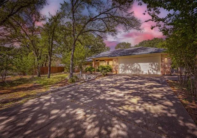 Photo 1 of Single family home for sale at 5008 Tahoka Dr, De Cordova, TX 76049 | MLS# 21386219 | Listing updated on 2026-10-08