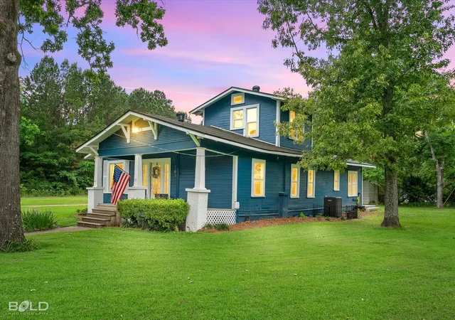 Photo 2 of Single family home for sale at 4320 Greenwood Blvd, Shreveport, LA 71119 | MLS# 21390005 | Listing updated on 2026-10-08