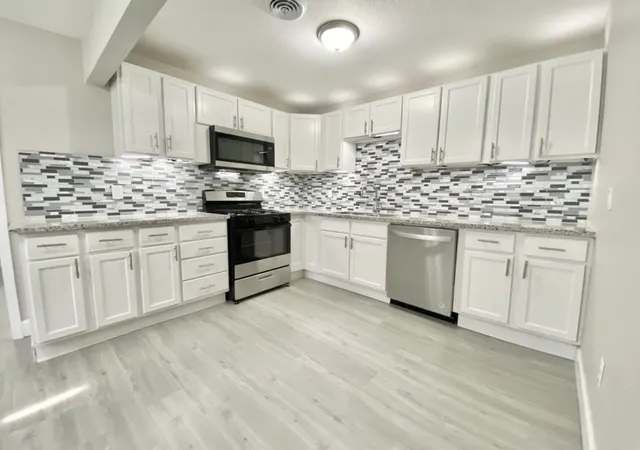 Photo 2 of Single family home for sale at 100 17th Avenue N, Texas City, TX 77590 | MLS# 21390036 | Listing updated on 2026-09-29