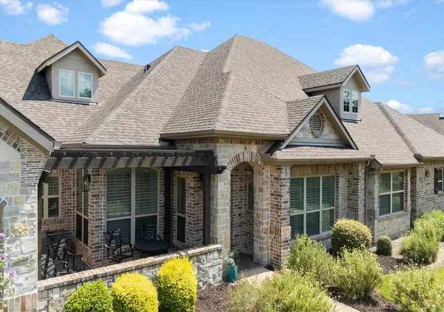 Townhouse for sale at 5695 Hummingbird Ln, Fairview, TX 75069 | MLS# 21389996