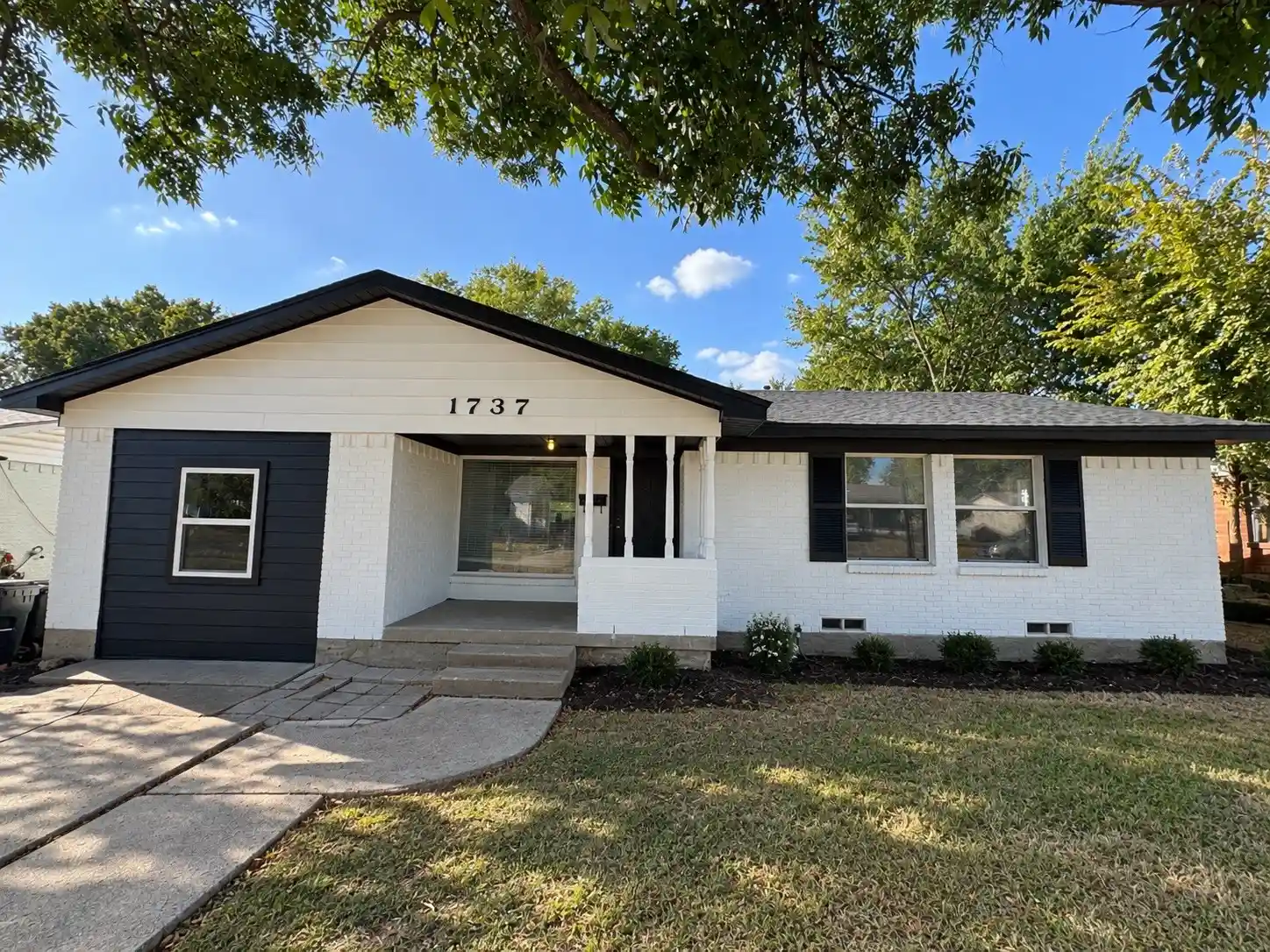 Photo 1 of Sale Pending at 1737 Alta Vista St, Mesquite, TX 75149 | MLS# 21375590 | Listing updated on 2026-10-29