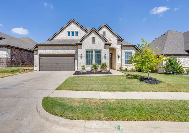 Photo 1 of Single family home for sale at 1008 Wildwood Dr, Joshua, TX 76058 | MLS# 21389831 | Listing updated on 2026-10-03