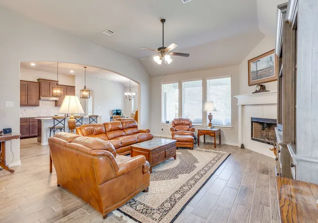 Photo 3 of Single family home for sale at 1008 Wildwood Dr, Joshua, TX 76058 | MLS# 21389831 | Listing updated on 2026-10-03