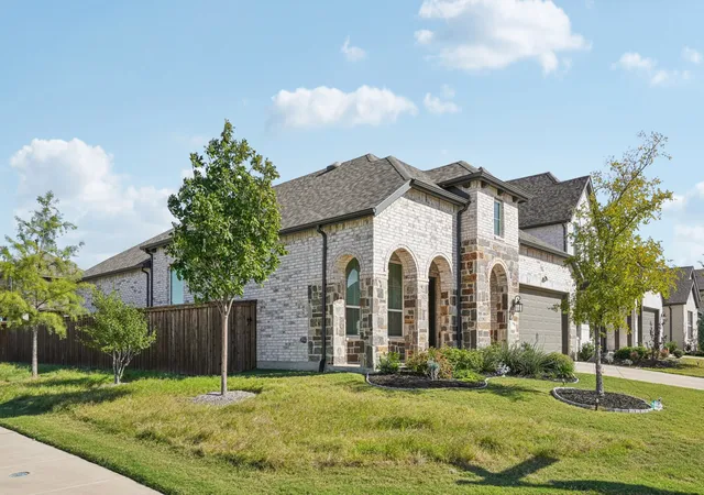 Photo 1 of Single family home for sale at 1901 Braided Mane Ave, Aubrey, TX 76227 | MLS# 21389549 | Listing updated on 2026-09-19