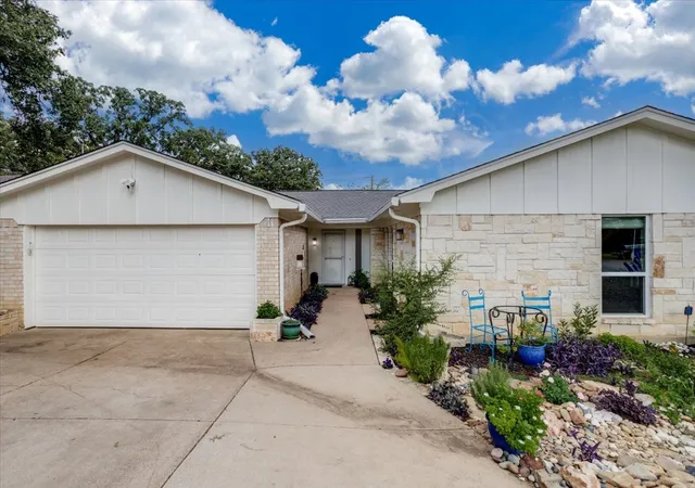 Single family home for sale at 4101 Chipwood Ct, Arlington, TX 76017 | MLS# 21381434 | Listing updated on 2026-10-09