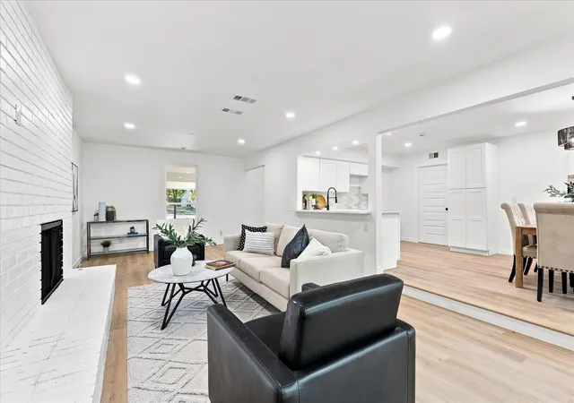 Photo 1 of Single family home for sale at 2631 Deep Hl Cir, Dallas, TX 75233 | MLS# 21390068 | Listing updated on 2026-10-05