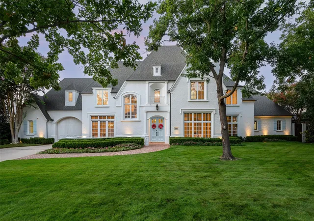 Photo 1 of Mansion for sale at 6419 Lakehurst Ave, Dallas, TX 75230 | MLS# 21389927 | Listing updated on 2026-09-30