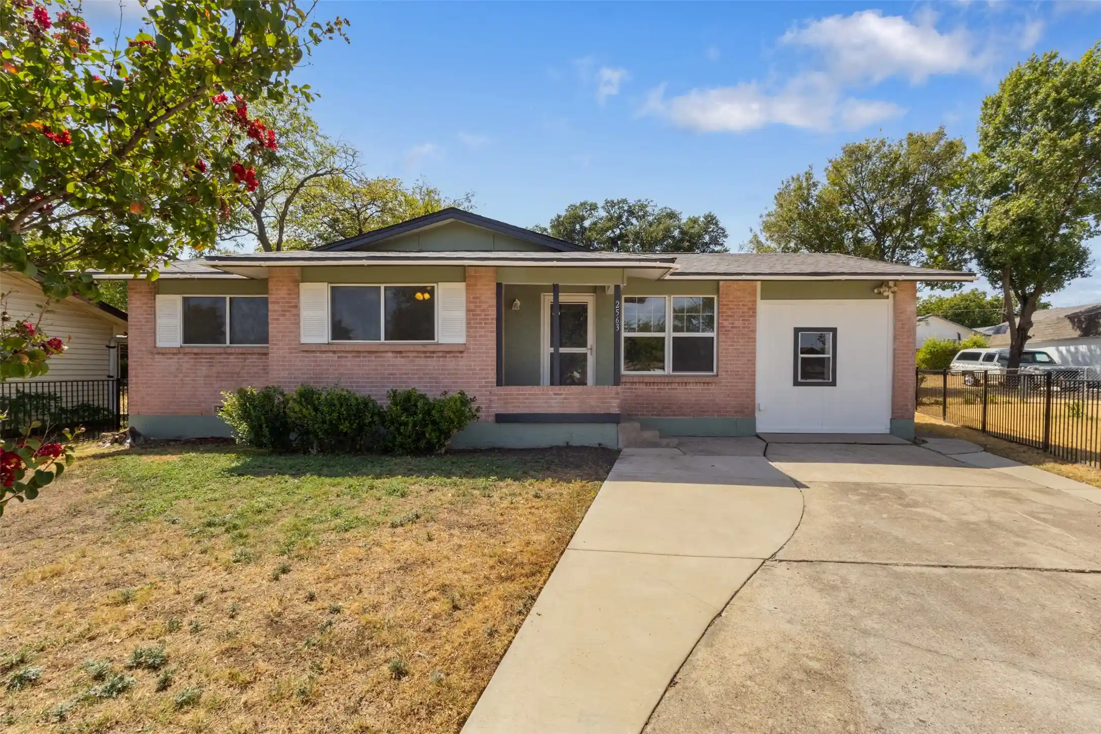 Photo 1 of Sale Pending at 2563 Wood Valley Dr, Dallas, TX 75211 | MLS# 21387672 | Listing updated on 2026-10-10