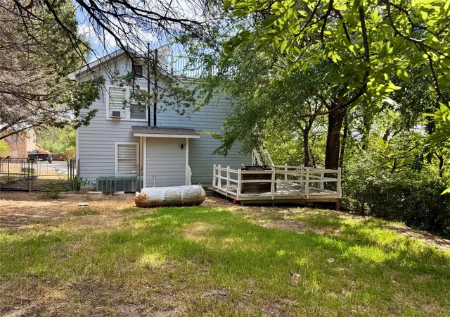 Photo 2 of Single family home for sale at 1712 Smokehouse Rd, Granbury, TX 76049 | MLS# 21389656 | Listing updated on 2026-10-09