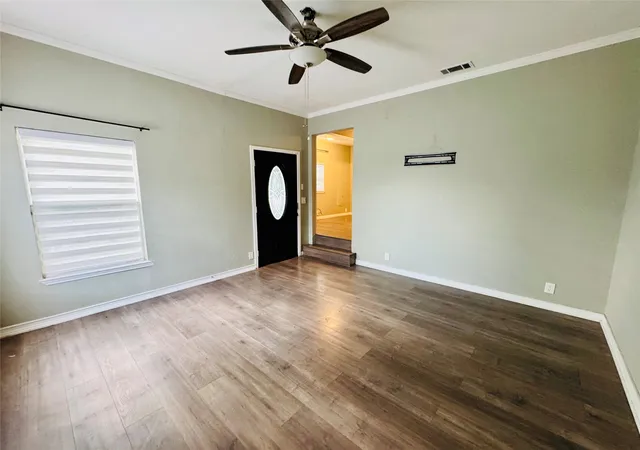 Photo 3 of Single family home for sale at 1712 Smokehouse Rd, Granbury, TX 76049 | MLS# 21389656 | Listing updated on 2026-10-09