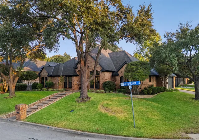 Photo 2 of Single family home for sale at 501 Green Meadow St N, Colleyville, TX 76034 | MLS# 21384904 | Listing updated on 2026-10-08
