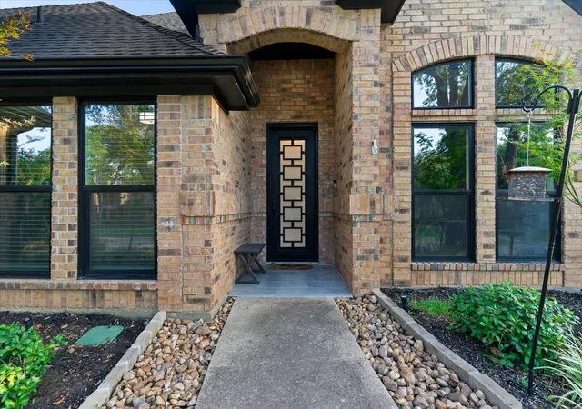 Photo 3 of Single family home for sale at 501 Green Meadow St N, Colleyville, TX 76034 | MLS# 21384904 | Listing updated on 2026-10-08