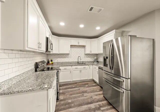 Photo 4 of Single family home for sale at 7613 N Richland Blvd, North Richland Hills, TX 76180 | MLS# 21380868 | Listing updated on 2026-10-04
