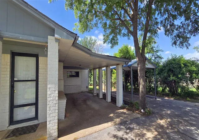 Photo 3 of Single family home for sale at 8295 Palo Pinto Hwy, Mineral Wells, TX 76067 | MLS# 21390134 | Listing updated on 2026-09-22
