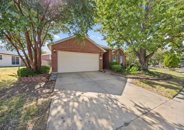 Photo 2 of Single family home for sale at 1120 Regal Dr, Garland, TX 75040 | MLS# 21388945 | Listing updated on 2026-09-18