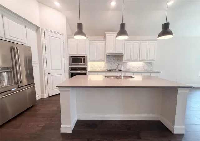 Photo 2 of Single family home for sale at 16204 Cullen Park Way, Prosper, TX 75078 | MLS# 21390135 | Listing updated on 2026-10-10
