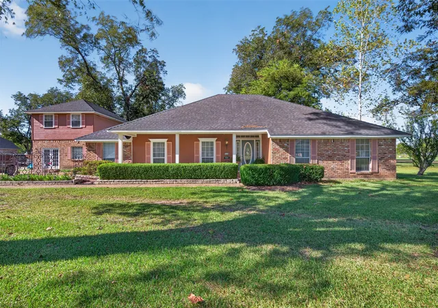Photo 1 of Single family home for sale at 3333 Mahan Dr, Bossier City, LA 71112 | MLS# 21386370 | Listing updated on 2026-09-25