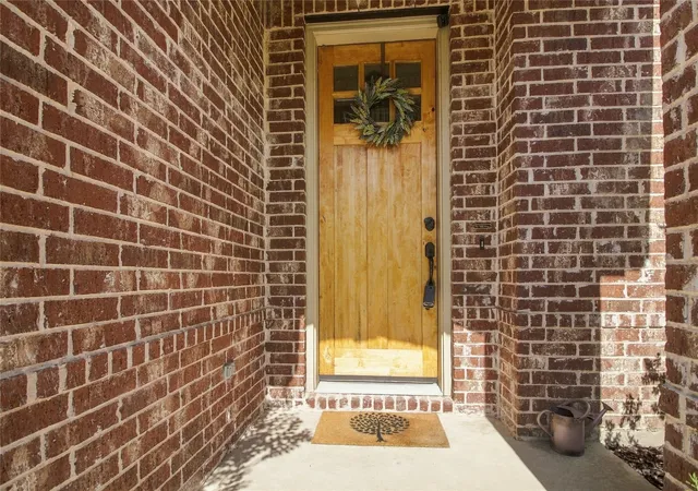 Photo 4 of Single family home for sale at 800 Spring Fls Dr, Mc Kinney, TX 75071 | MLS# 21389874 | Listing updated on 2026-09-20