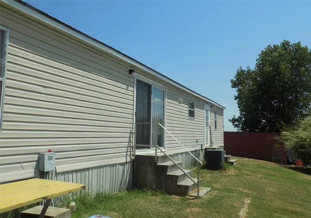 Photo 3 of Manufactured home for sale at 192 Salt Grass Cir, Poolville, TX 76487 | MLS# 21389021 | Listing updated on 2026-09-24