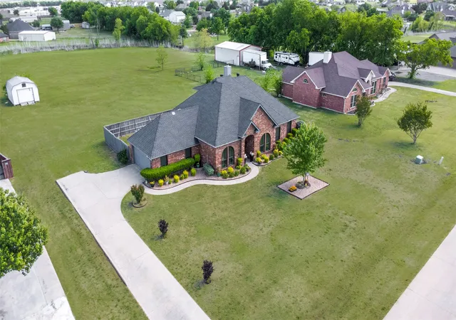 Photo 3 of Single family home for sale at 16055 Prairie Meadow Ln, Forney, TX 75126 | MLS# 21390149 | Listing updated on 2026-10-08