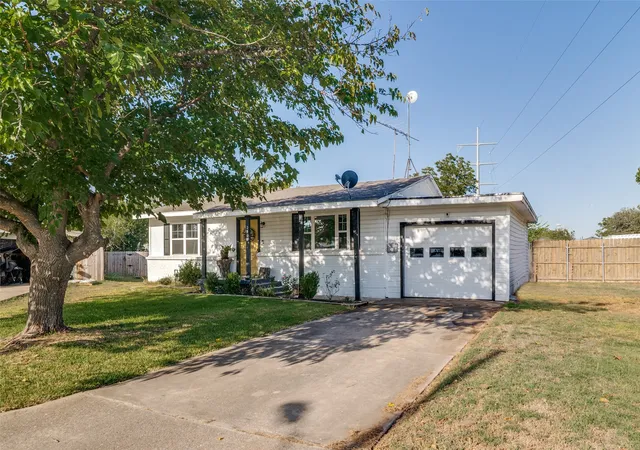 Photo 2 of Single family home for sale at 2506 Johnson Cir, Caddo Mills, TX 75135 | MLS# 21389060 | Listing updated on 2026-09-24