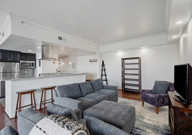 Photo 2 of Condo for sale at 3030 Mckinney Ave #404, Dallas, TX 75204 | MLS# 21390170 | Listing updated on 2026-09-30