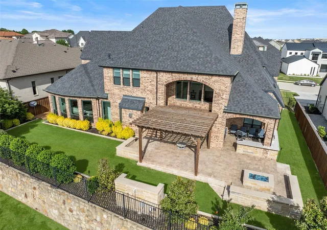 Photo 3 of Mansion for sale at 818 Brett Dr, Allen, TX 75013 | MLS# 21386872 | Listing updated on 2026-10-06