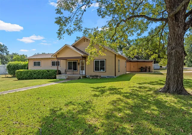 Photo 1 of Single family home for sale at 1314 W 9th Street, Clifton, TX 76634 | MLS# 21388270 | Listing updated on 2026-09-19