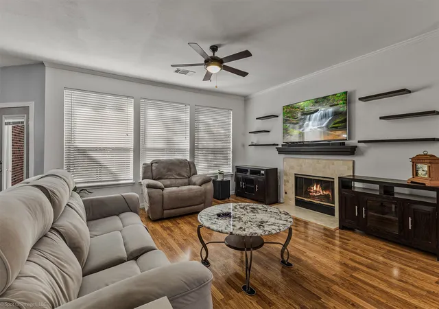 Photo 2 of Sale Pending at 716 Waterwood Ln, Mesquite, TX 75181 | MLS# 21388546 | Listing updated on 2026-10-01