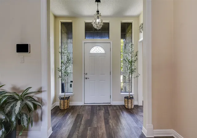 Photo 3 of Single family home for sale at 1501 Osage Trl, Mesquite, TX 75149 | MLS# 21388888 | Listing updated on 2026-10-03