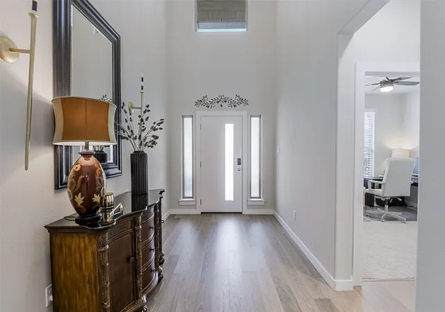 Photo 3 of Single family home for sale at 540 Moonrise St, Waxahachie, TX 75165 | MLS# 21389981 | Listing updated on 2026-10-08