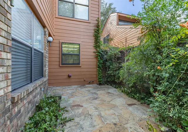 Photo 29 of Townhouse for sale at 14 Village Green Ct, Denison, TX 75020 | MLS# 21378952 | Listing updated on 2026-10-08