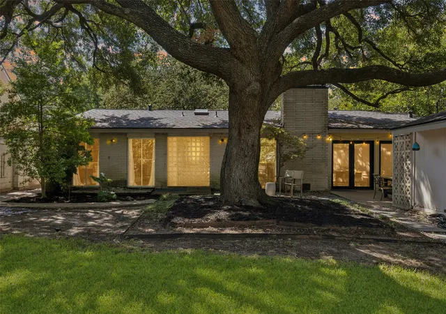 Photo 3 of Single family home for sale at 9777 Broken Bow Rd, Dallas, TX 75238 | MLS# 21390099 | Listing updated on 2026-10-09