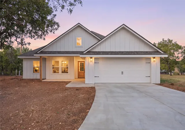 Photo 1 of Sale Pending at 96 North 7th, Valley Mills, TX 76689 | MLS# 21390228 | Listing updated on 2026-10-06